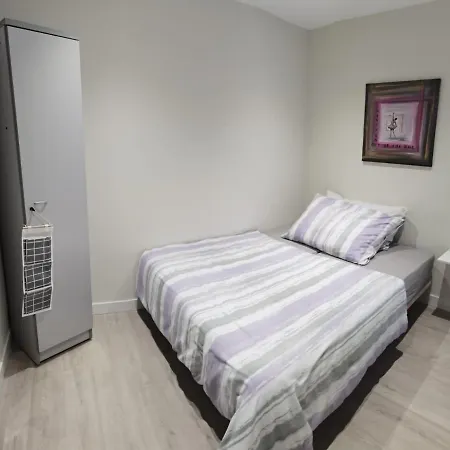 Barcelona, De 2 Habitaciones. Apartment