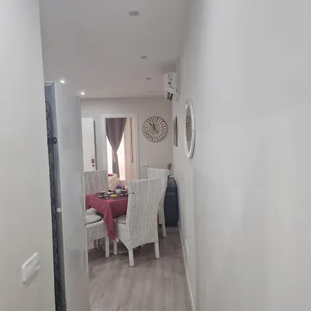 Barcelona, De 2 Habitaciones. Hospitalet de Llobregat